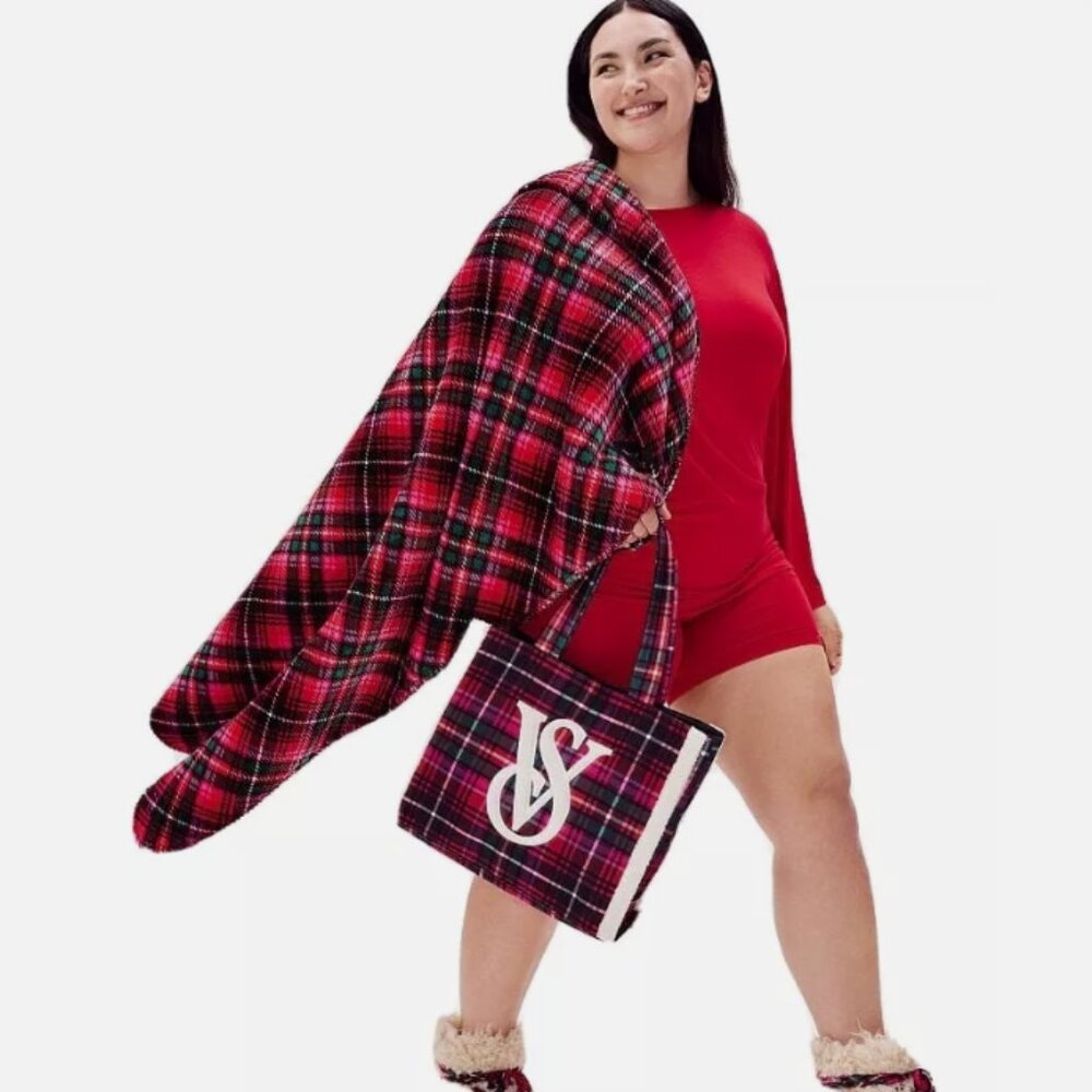 Victoria’s Secret Plaid Tote & Blanket 50x60 inches NWT
